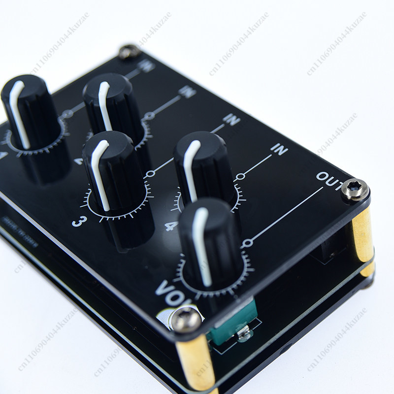 Dwukanałowy mikser audio na ży – Audio And Music Mixer recenzja i cena