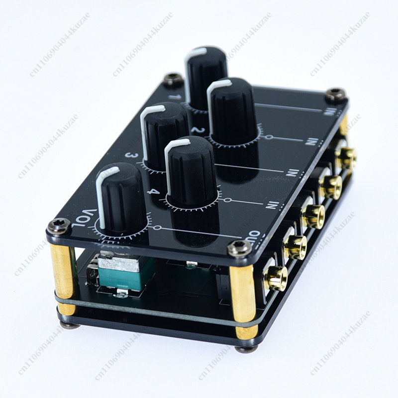 Dwukanałowy mikser audio na ży – Audio And Music Mixer recenzja i cena